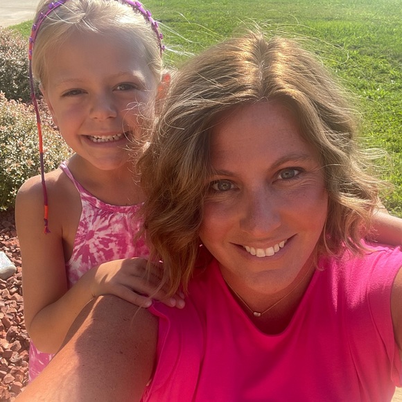 Meet your Posher, Amanda - Picture 4 of 15